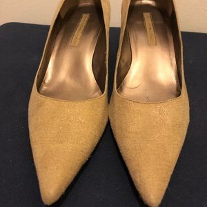 Bandolino gold heels